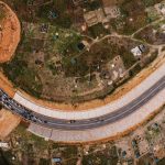 Kinshasa : Judith Suminwa évalue l’avancement des travaux des rocades Sud-Est et Sud-Ouest
